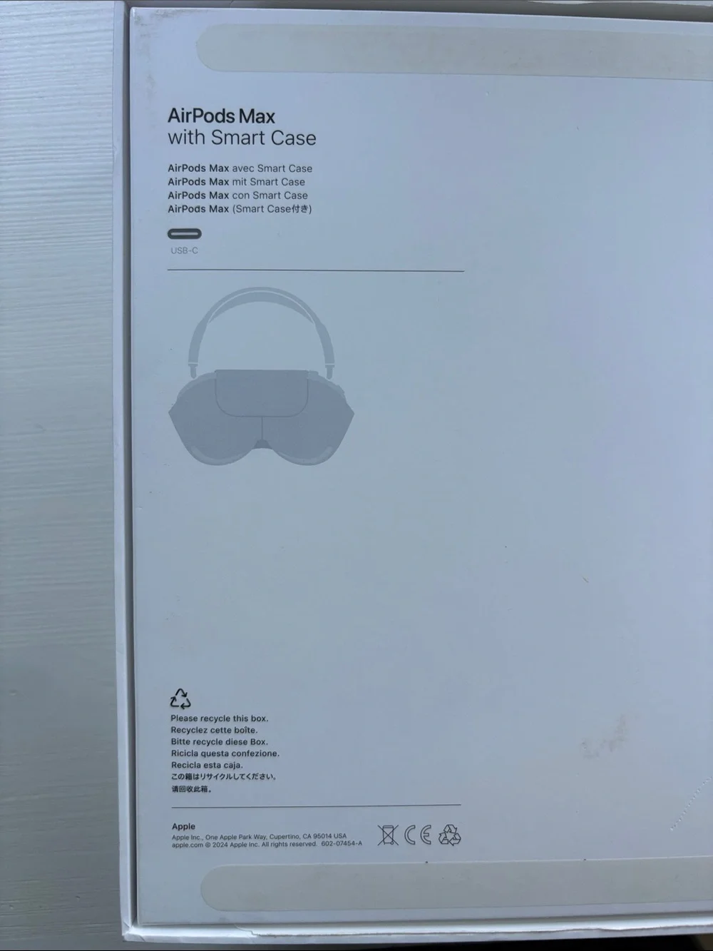 Apple Airpods Max in Blue - Picture 2 of 14